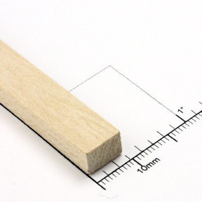 Basswood Strips 610mm x 6.4mm x 9.5mm Bud Nosen Timber 1/4" x 3/8" x 24"