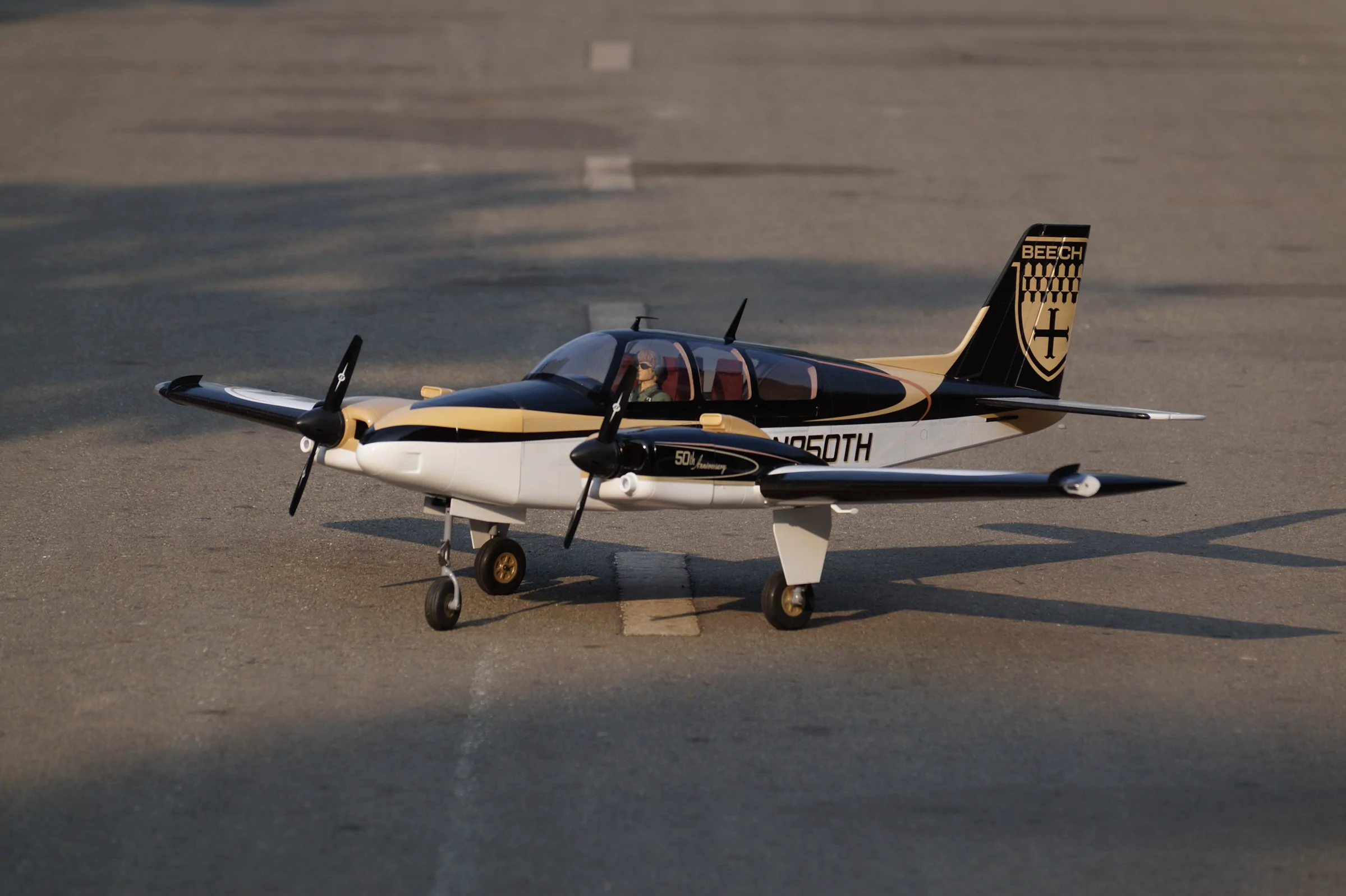 VQ Models Beechcraft Baron 35 Black White Version EP GP